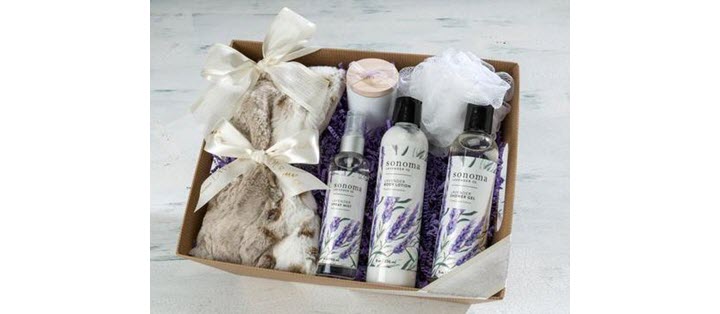 10 Special ways to pamper your mom this Mother's Day