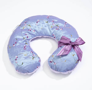 Relax and unwind with the Lavender Spa Neck Pillow, featuring soothing lavender scent and soft embroidered lilac for ultimate comfort and stress relief.